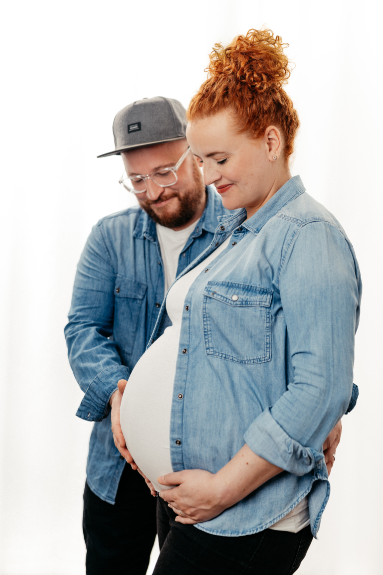 Babybauch Shooting mit Carina und Andre Schwangerschafts Fotos zu zweit photoart hübner Dein Fotograf in NRW 18