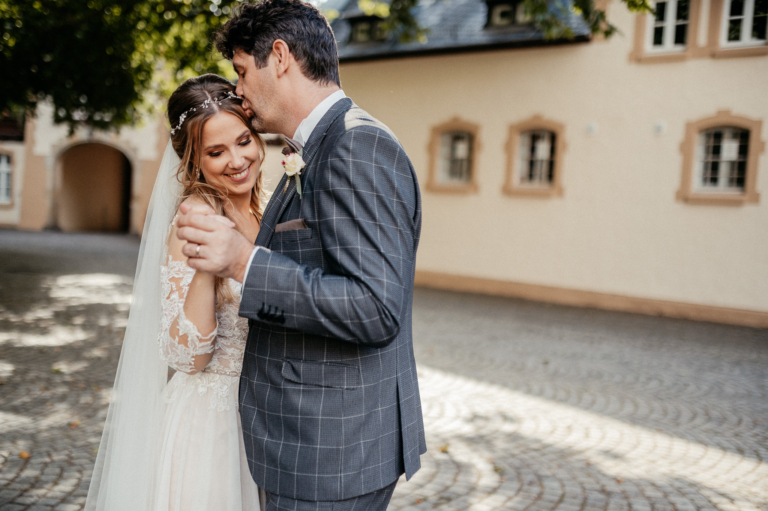 Heiraten auf Schloss Eller in Düsseldorf – Hochzeitsfotos von Patrizia & Jörg photoart hübner Dein Hochzeitsfotograf 29