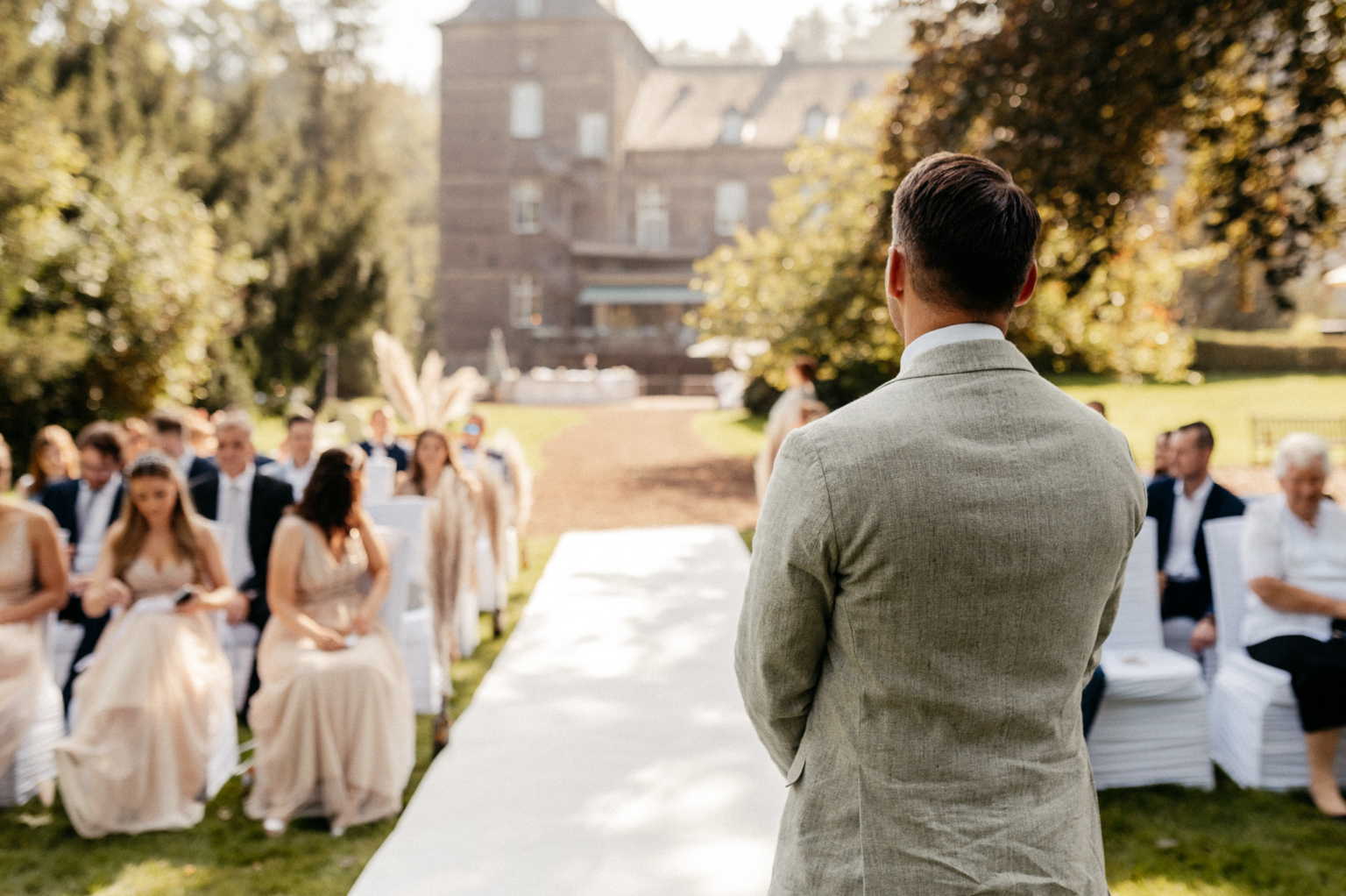 Hochzeit auf Schloß Hugenpoet in Essen mit Katharina & Marcel Hochzeitsfotograf photoart hübner 37