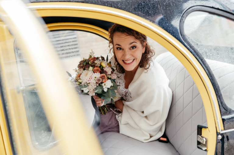 Hochzeit bei Regen ist trotzdem schön Hochzeitsfotos im Standesamt Ratingen photoart hübner Euer Hochzeitsfotograf 25