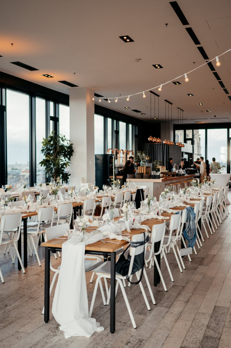 Hochzeitsreportage im Fourty Four in Düsseldorf Rooftop 55