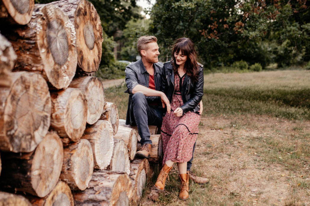 Katharina und Stefan – Paar Shooting in der Abendsonne Outdoor photoart huebner 19 .jpg