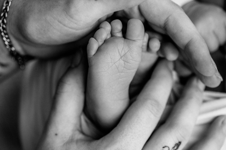 Neugeborenen Fotos – Babyglück – Willkommen kleiner Danilo Neugeborenen Shooting photoart hübner Dein Fotograf 03