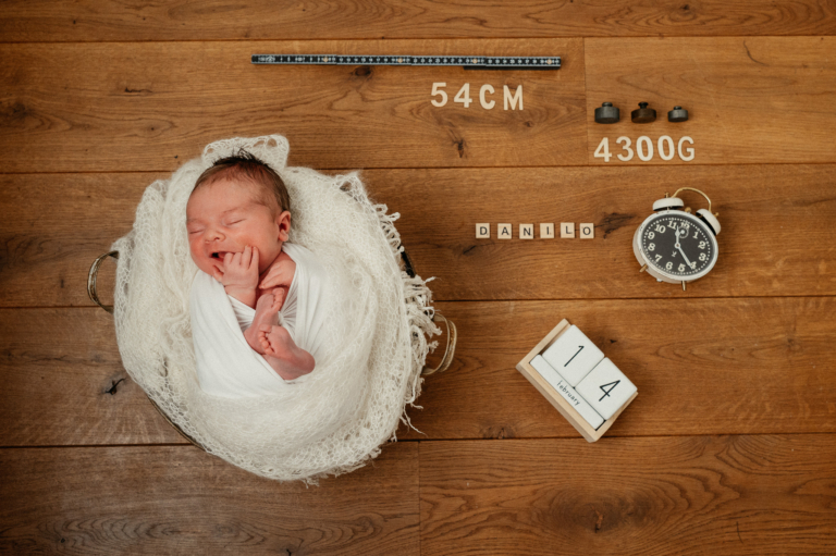 Neugeborenen Fotos – Babyglück – Willkommen kleiner Danilo Neugeborenen Shooting photoart hübner Dein Fotograf 06