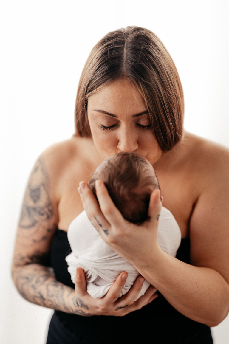 Neugeborenen Fotos – Babyglück – Willkommen kleiner Danilo Neugeborenen Shooting photoart hübner Dein Fotograf 12
