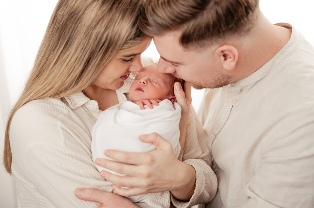 Neugeborenen Shooting Warum wir euer Baby pucken! 22