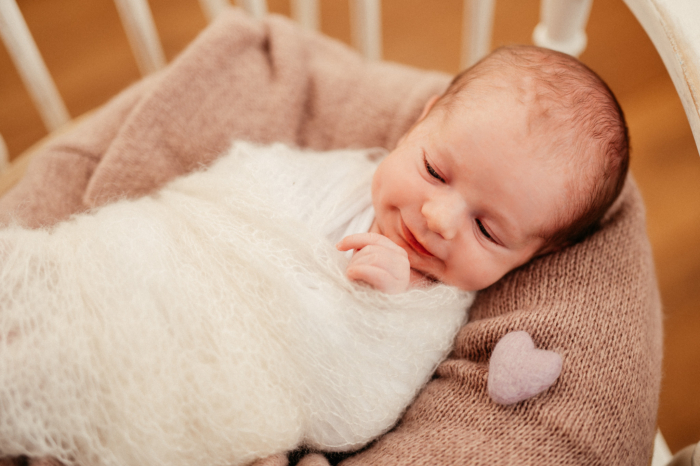 Neugeborenen Shooting mit der kleinen Filippa Newborn Shooting im Fotostudio photoart hübner 22