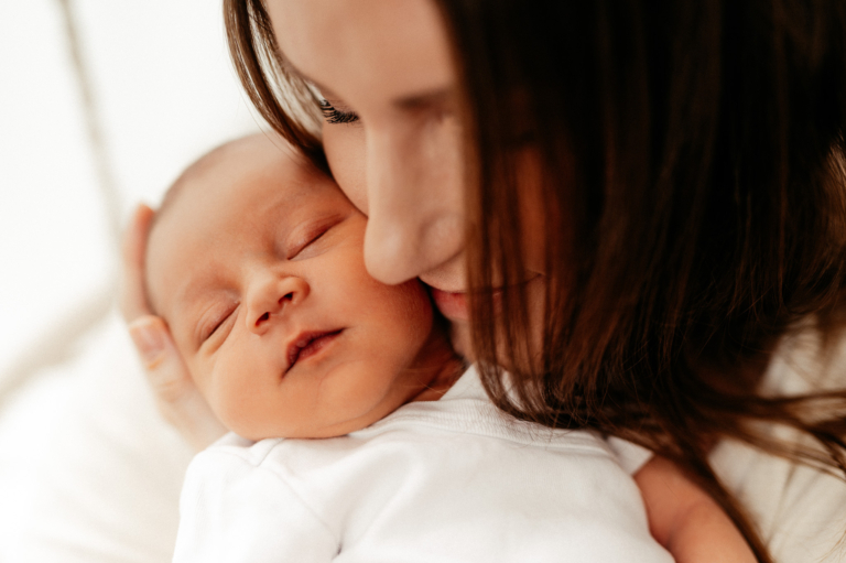 Newbornshooting – „Klein aber Oho“ Neugeborenen Fotografie im Atelier photoart hübner 06