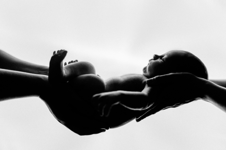 Newbornshooting – „Klein aber Oho“ Neugeborenen Fotografie im Atelier photoart hübner 18