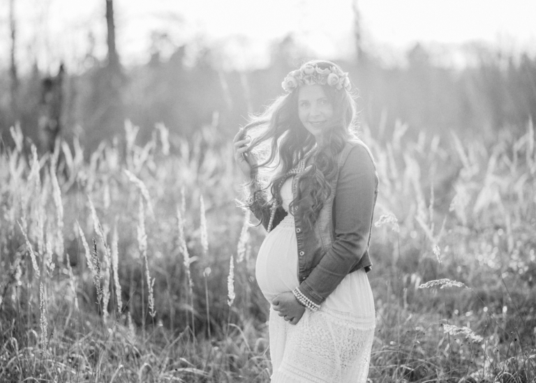 Schwangerschaft Fotoshooting bei Abendlicht Babybauch Fotos in der freien Natur photoart hübner Dein Fotograf 02
