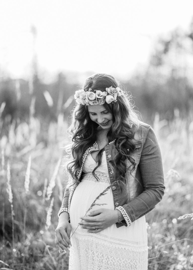 Schwangerschaft Fotoshooting bei Abendlicht Babybauch Fotos in der freien Natur photoart hübner Dein Fotograf 03