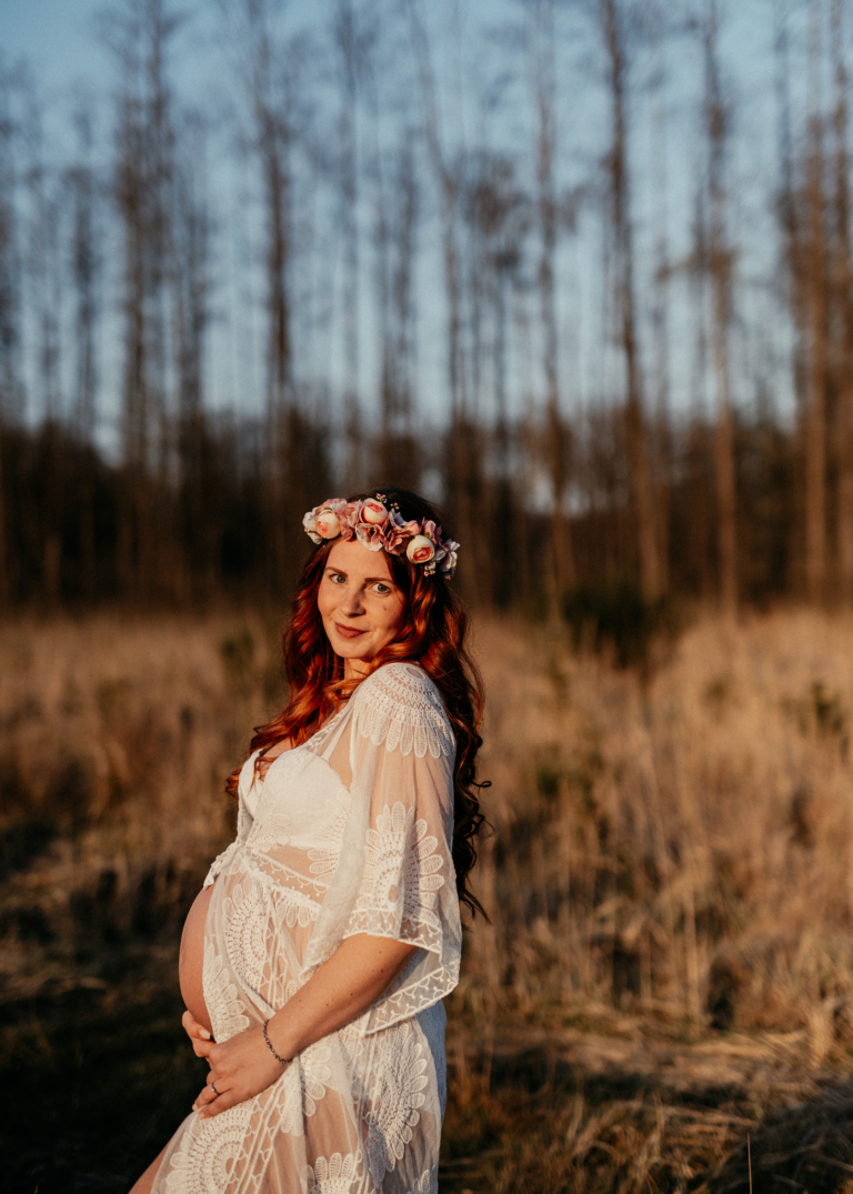 Schwangerschaft Fotoshooting bei Abendlicht Babybauch Fotos in der freien Natur photoart hübner Dein Fotograf 17
