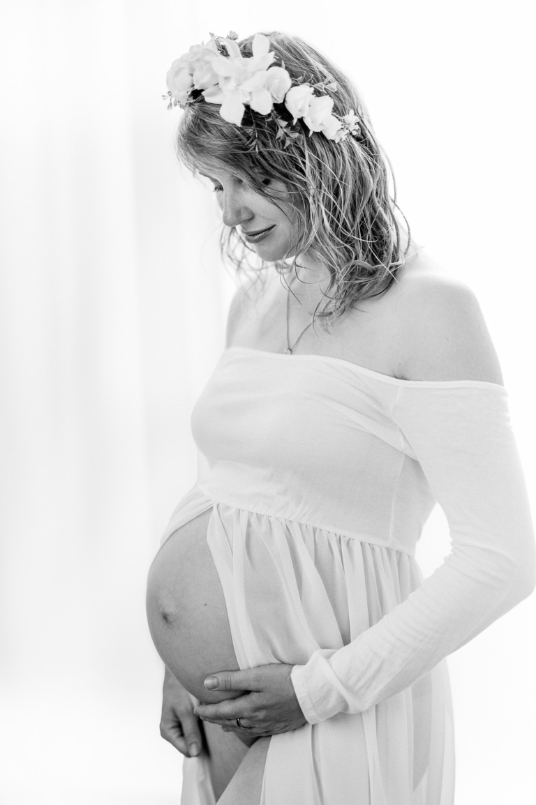 Susann ist schwanger kreatives Babybauch Shooting bei photoart hübner 18