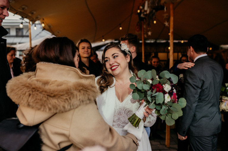 Winterhochzeit im Standesamt Ratingen von Saskia & Ervis photoart hübner Dein Hochzeitsfotograf in Deiner Nähe 43